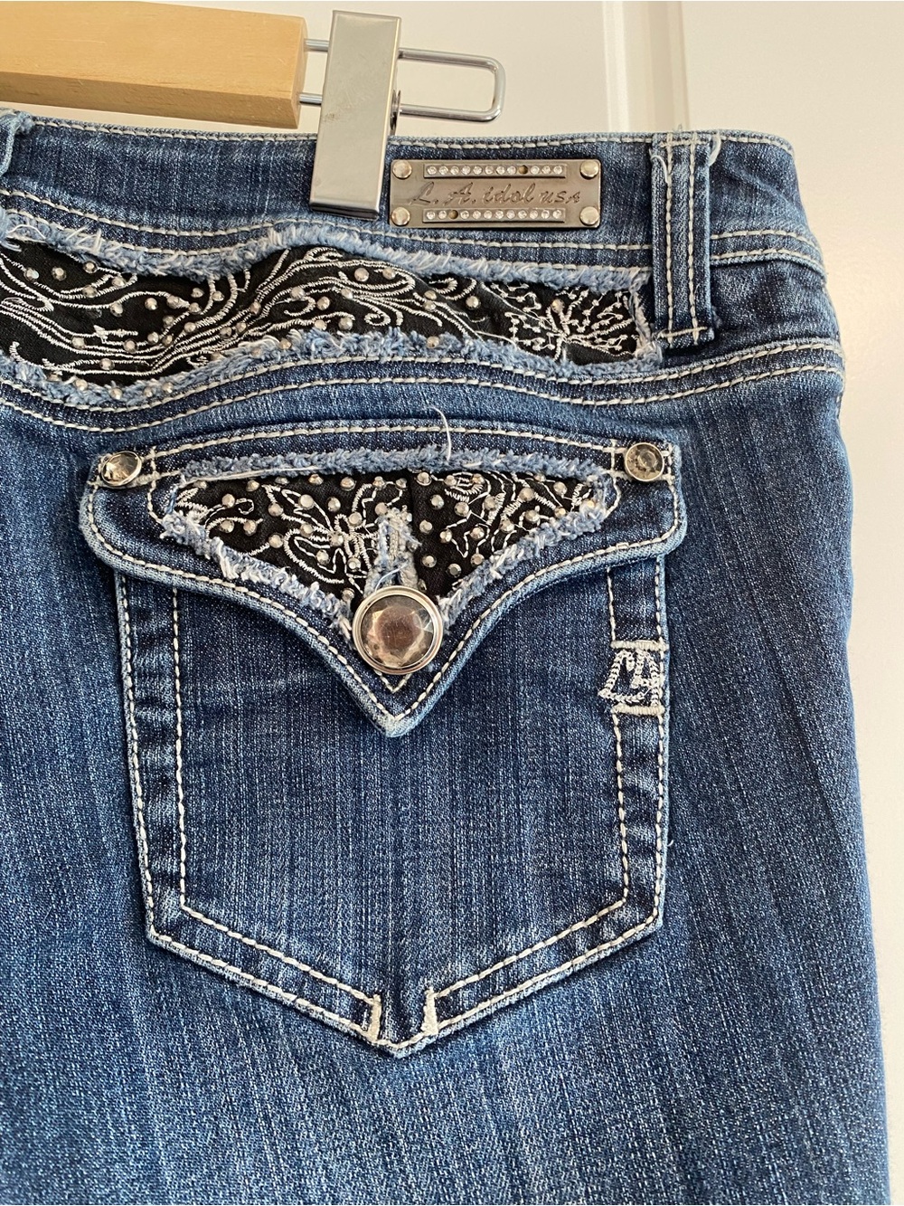 L.A. idol Blue Denim Bootcut Jeans with Black Bandana Pocket